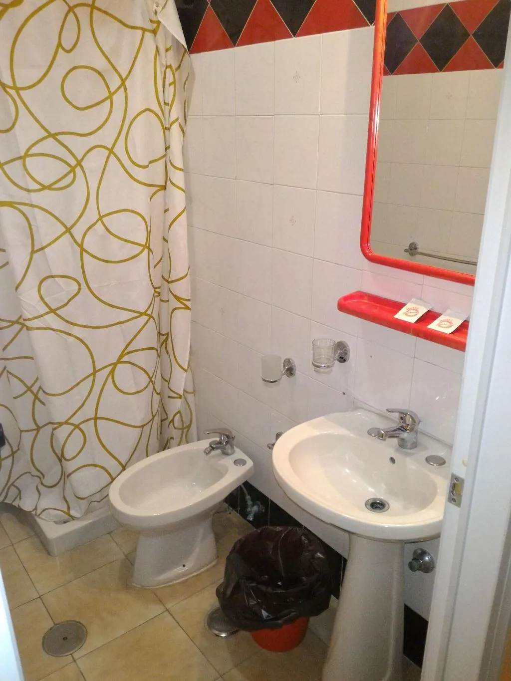 Room, Hotel Santuario Pompei, Naples
