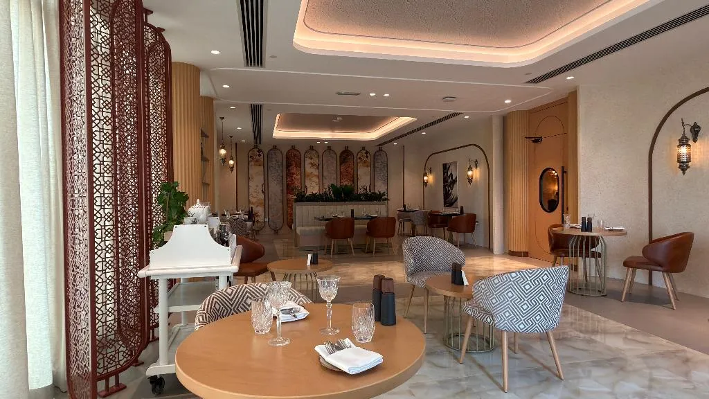 Restaurant, Millennium Airport Hotel Dubai, Dubai