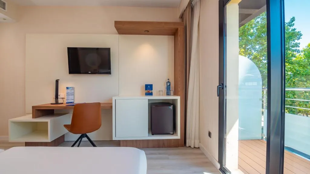 DOUBLE SINGLE USE SUPERIOR WITH BALCONY Room, Isla Mallorca & Spa, Majorca