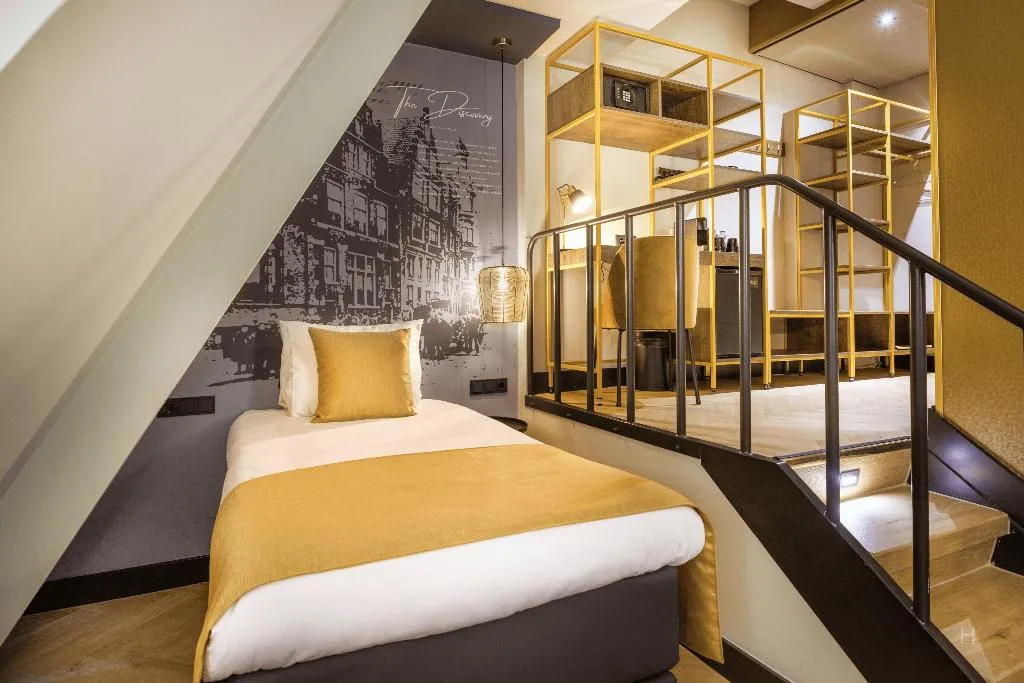 SINGLE STANDARD Room, Die Port Van Cleve, Amsterdam