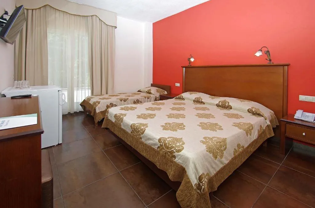 TRIPLE CLASSIC Room, Sun Beach Hotel, Thessaloniki