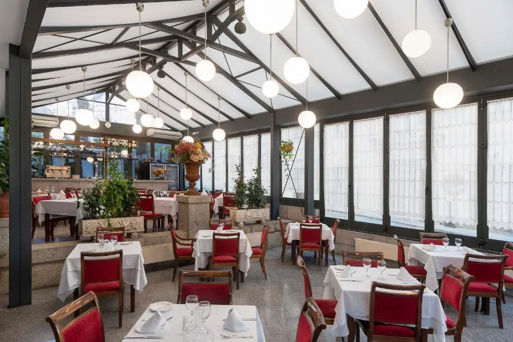 Restaurant, Miranda and Suizo, Madrid