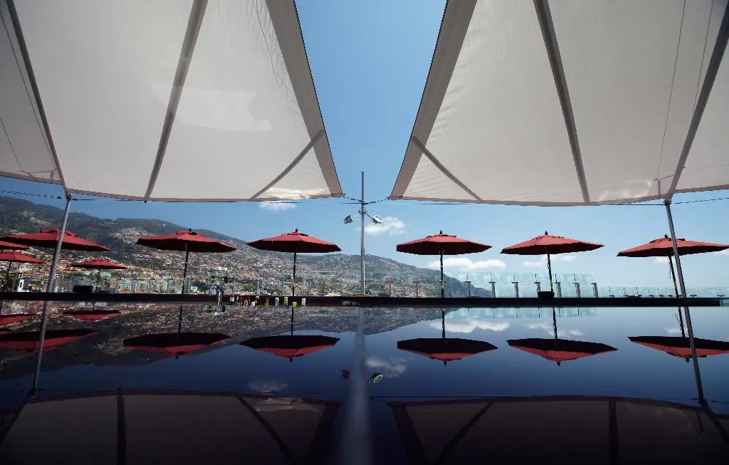 Bar, The Vine, Madeira