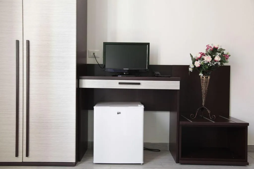 Room, Poma, Milan