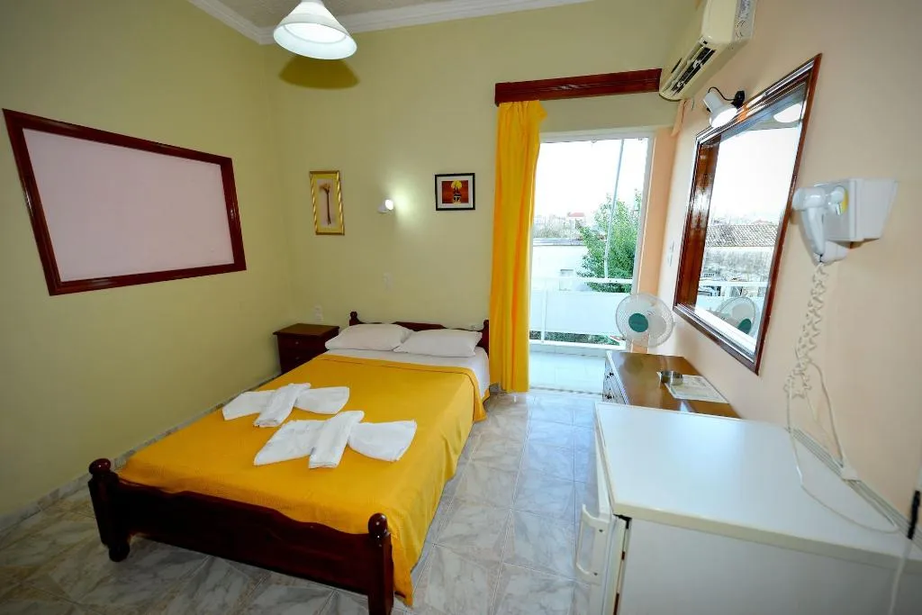 Room, Family Bikakis, Crete