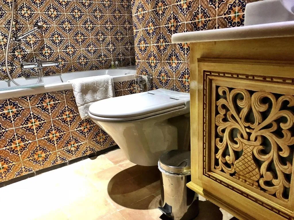 Room, Royal Victoria, Tunisia