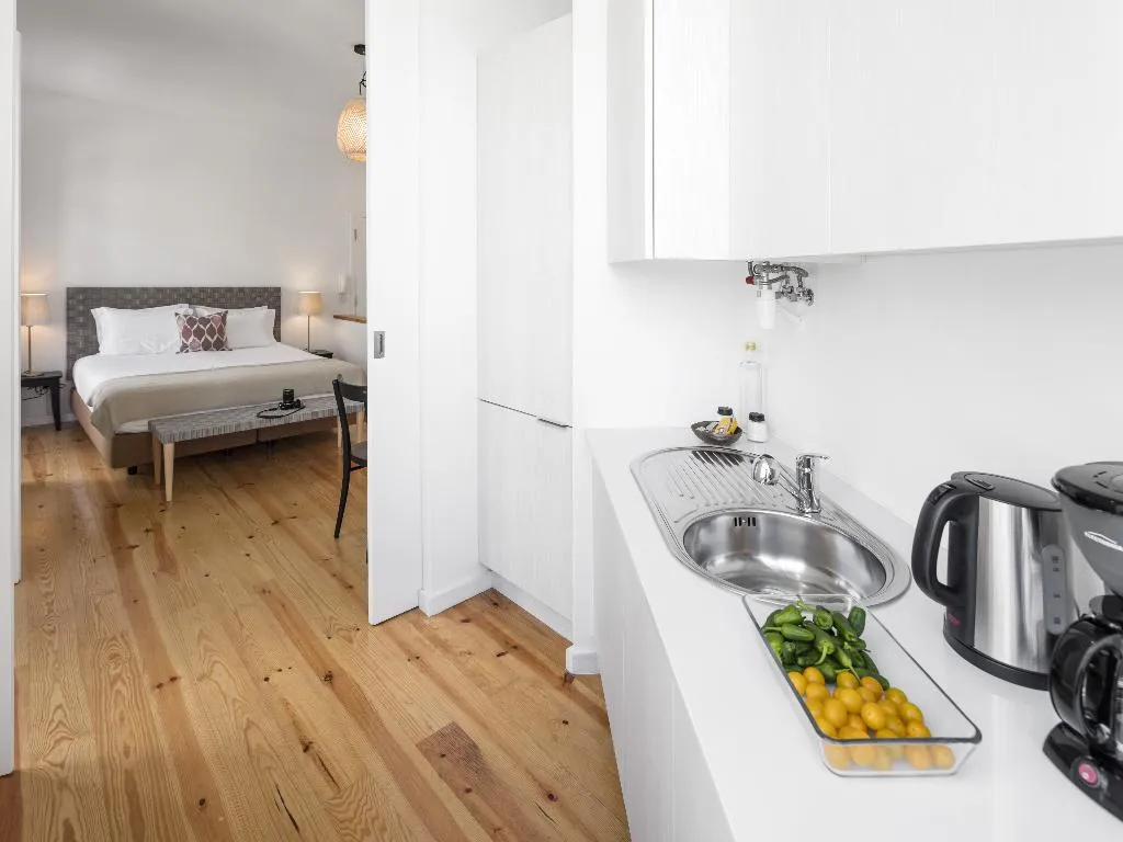 STUDIO SUPERIOR Room, Lisbon Serviced Apartments - Castelo de S. Jorge, Lisbon