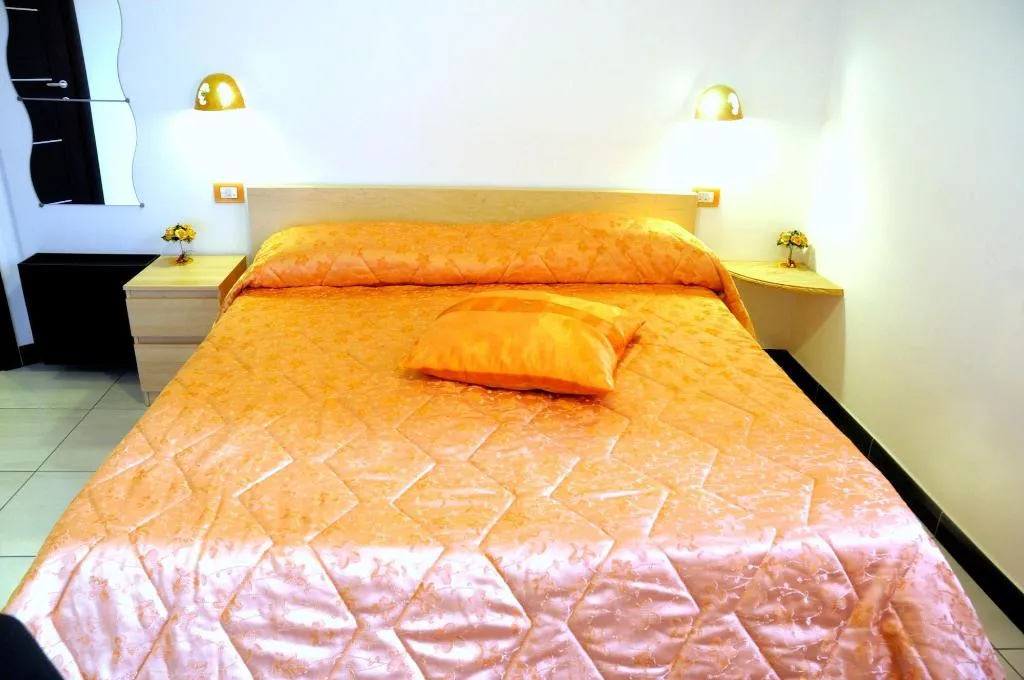 Room, B&B Galatea, Naples