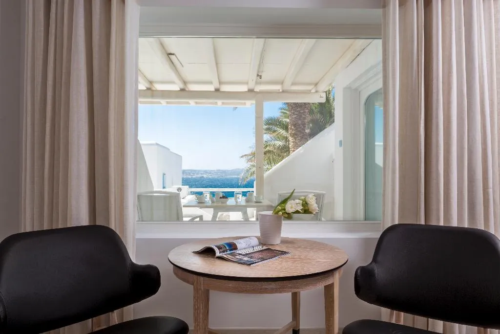 SUITE DELUXE WITH JACUZZI Room, Mykonos Princess Hotel, Mykonos