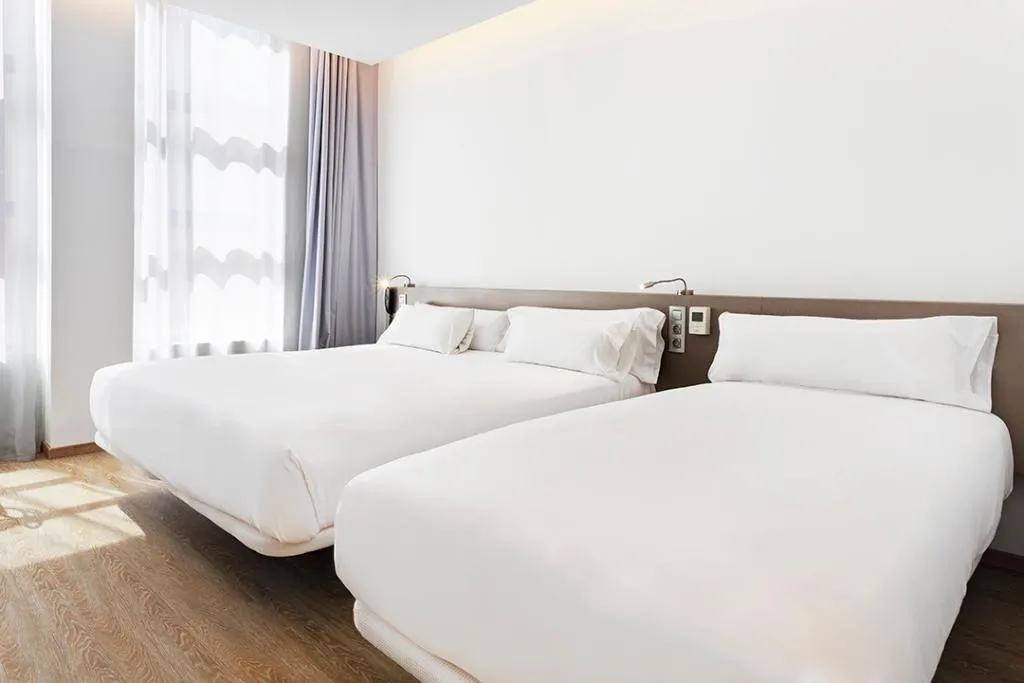FAMILY ROOM STANDARD Room, B&B HOTEL Madrid Fuenlabrada, Madrid