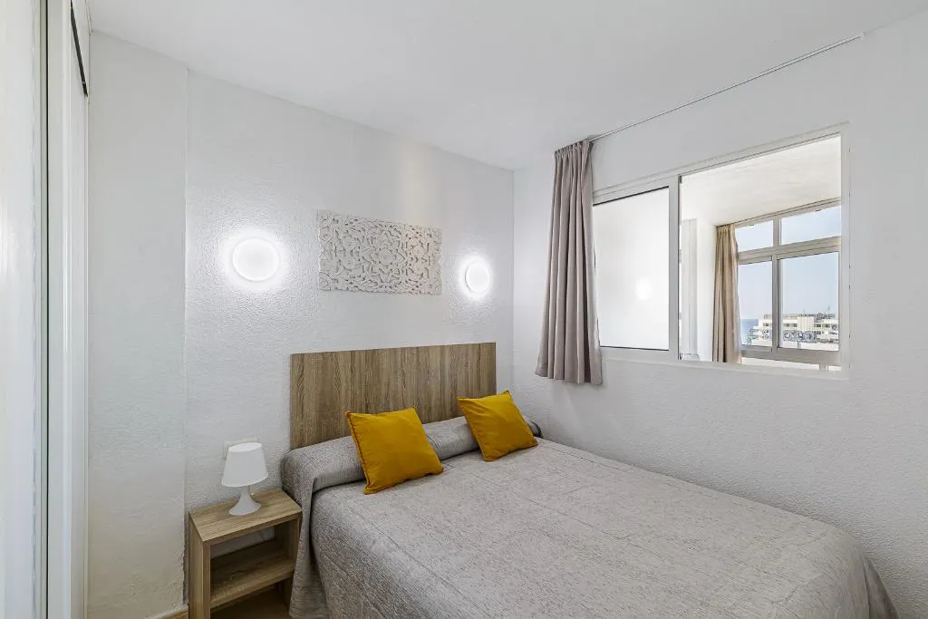 APARTMENT CAPACITY 4 ONE BEDROOM Room, Doramar, Costa Del Sol