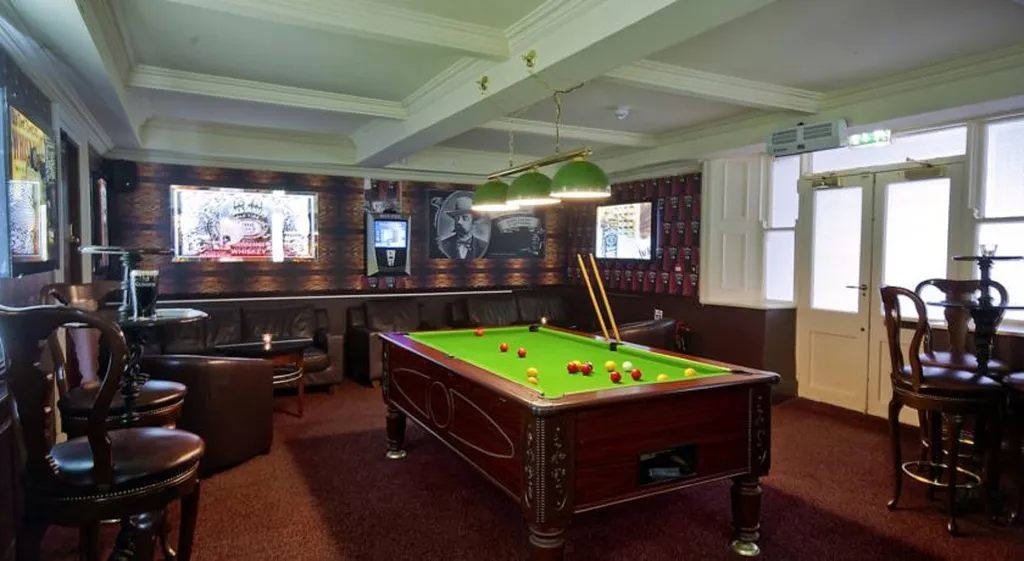 Bar, Finnstown Castle Hotel, Dublin