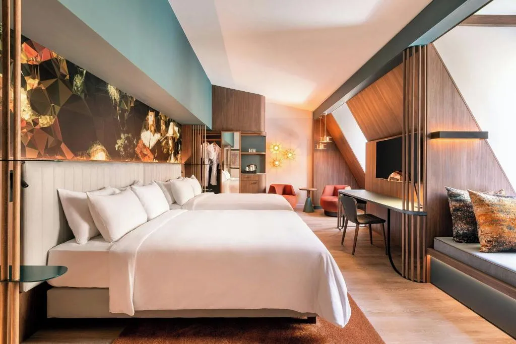 FAMILY ROOM CONNECTING ROOM Room, Renaissance Amsterdam Hotel, Amsterdam