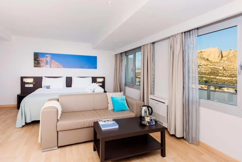 Room, Hotel Alicante Gran Sol Affiliated by Melia, Costa Blanca