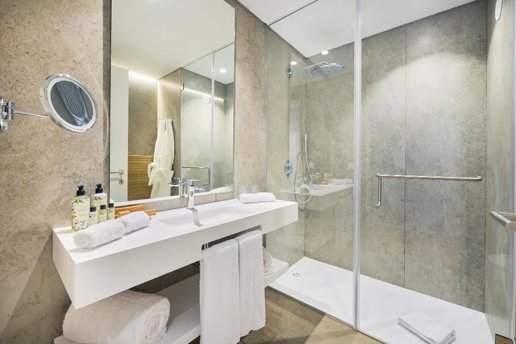 SUITE STANDARD Room, The Editory Ocean Way Funchal, Madeira