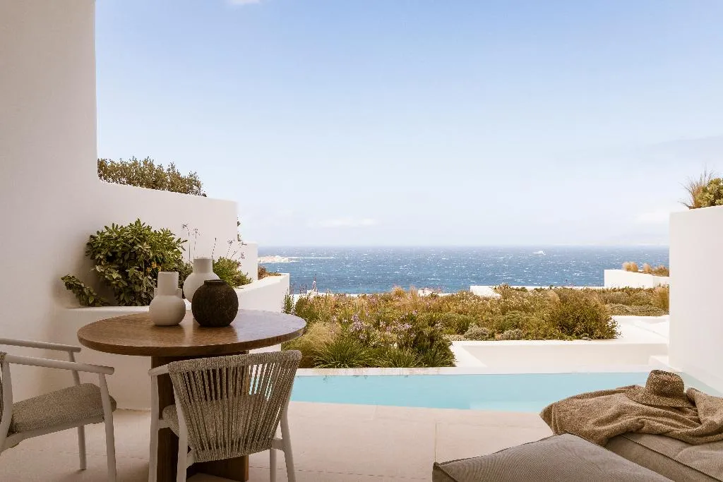 SUITE WITH JACUZZI Room, Lovia Mykonos, Mykonos