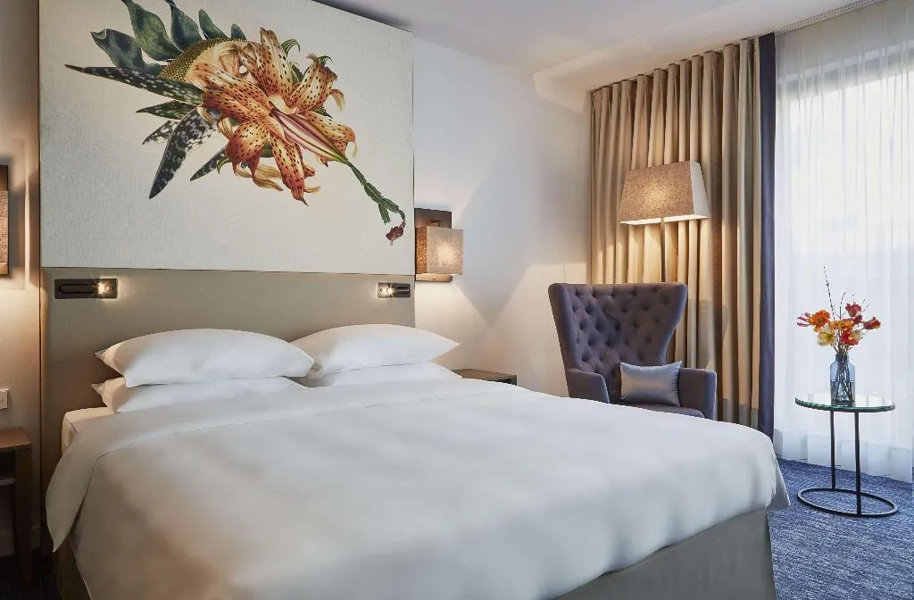 Room, Hyatt Regency Amsterdam, Amsterdam