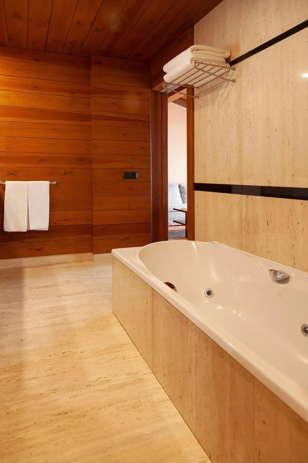 Room, Montanya Hotel & Lodge, Costa Brava