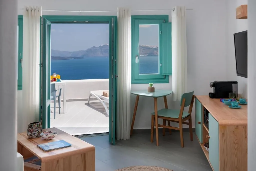 Room, Avatar Suites, Santorini