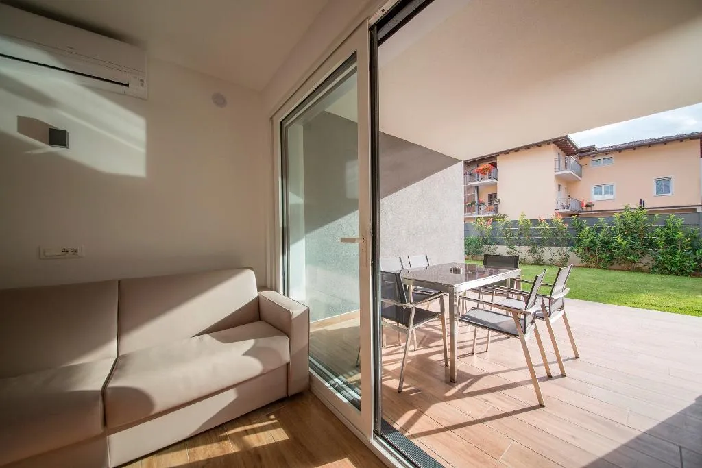 Room, Riva Lake Lodge, Milan