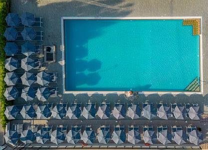 Relax, Rhodes