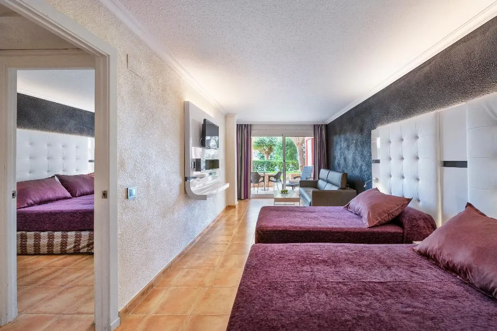 FAMILY ROOM DELUXE Room, Salles Hotel Marina Portals, Majorca