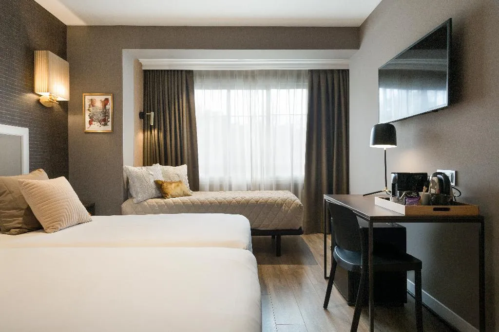 TRIPLE SUPERIOR Room, Acta Splendid, Barcelona
