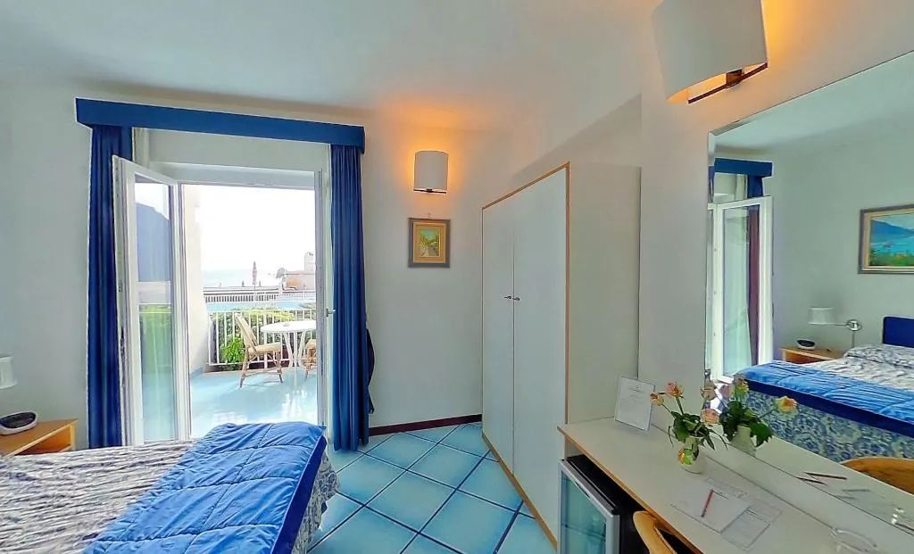 Room, Hotel Le Fioriere, Naples