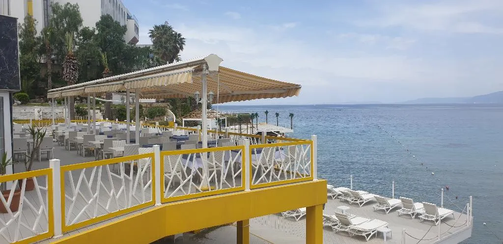 Terrace, Martı Beach Hotel, Izmir