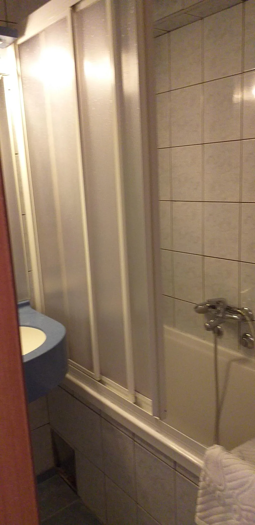 DOUBLE SINGLE USE BASIC Room, Hotel Pula, Istria