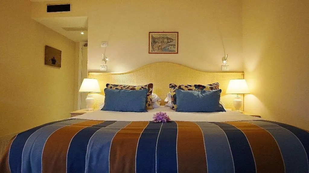 Room, Grand Hotel Aminta, Naples