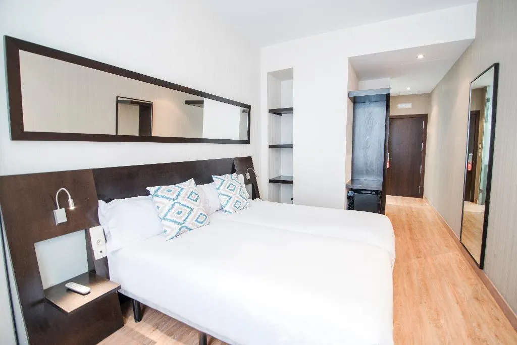 DOUBLE SINGLE USE STANDARD Room, Petit Palace Plaza de la Reina, Valencia