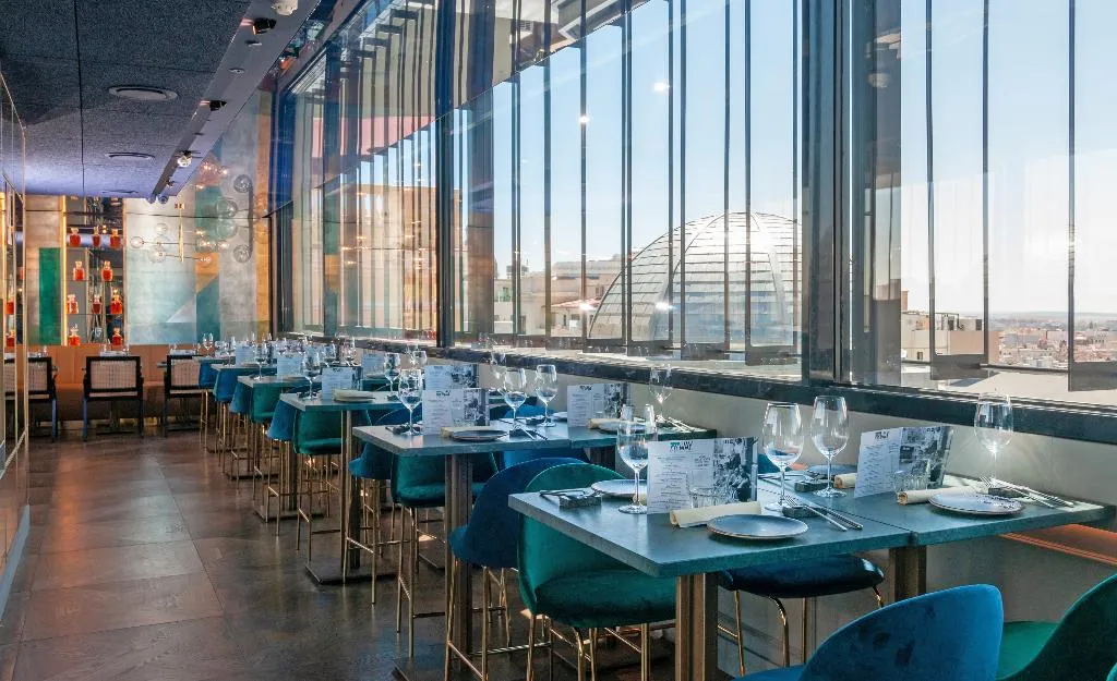 Restaurant, Smartrental Collection Gran Vía Centric, Madrid