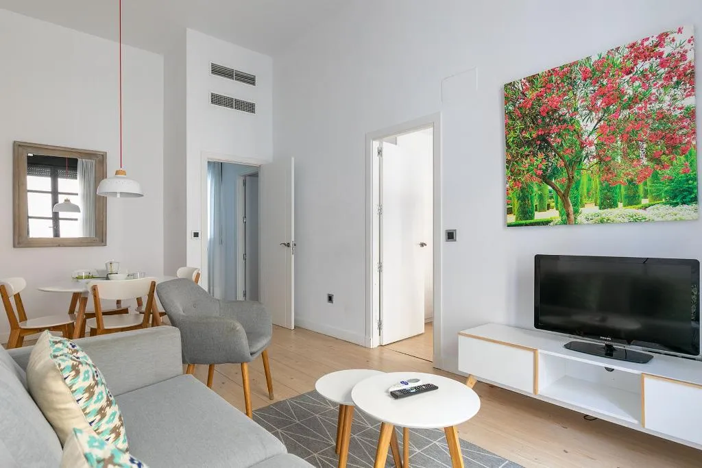 APARTMENT THREE BEDROOMS Room, Holiday Rentals Tempa Museo, Seville