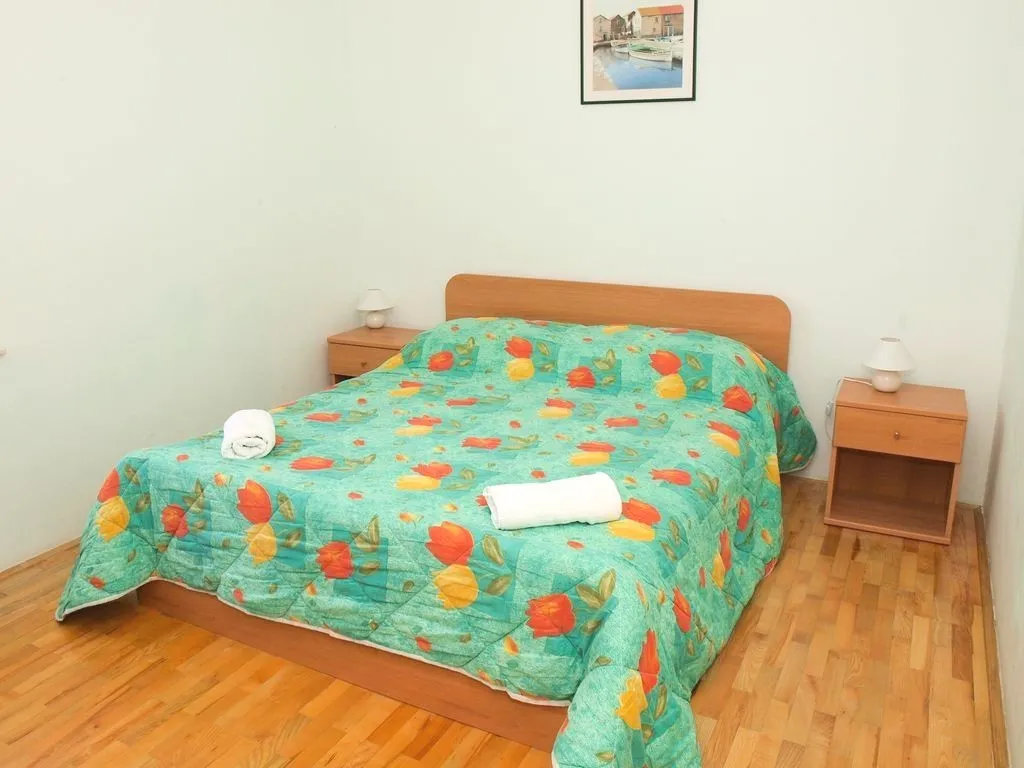 APARTMENT CAPACITY 6 Room, Santic, Split