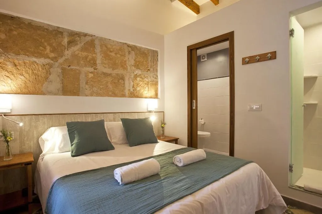 Room, Casal de Petra - Rooms & Pool, Majorca