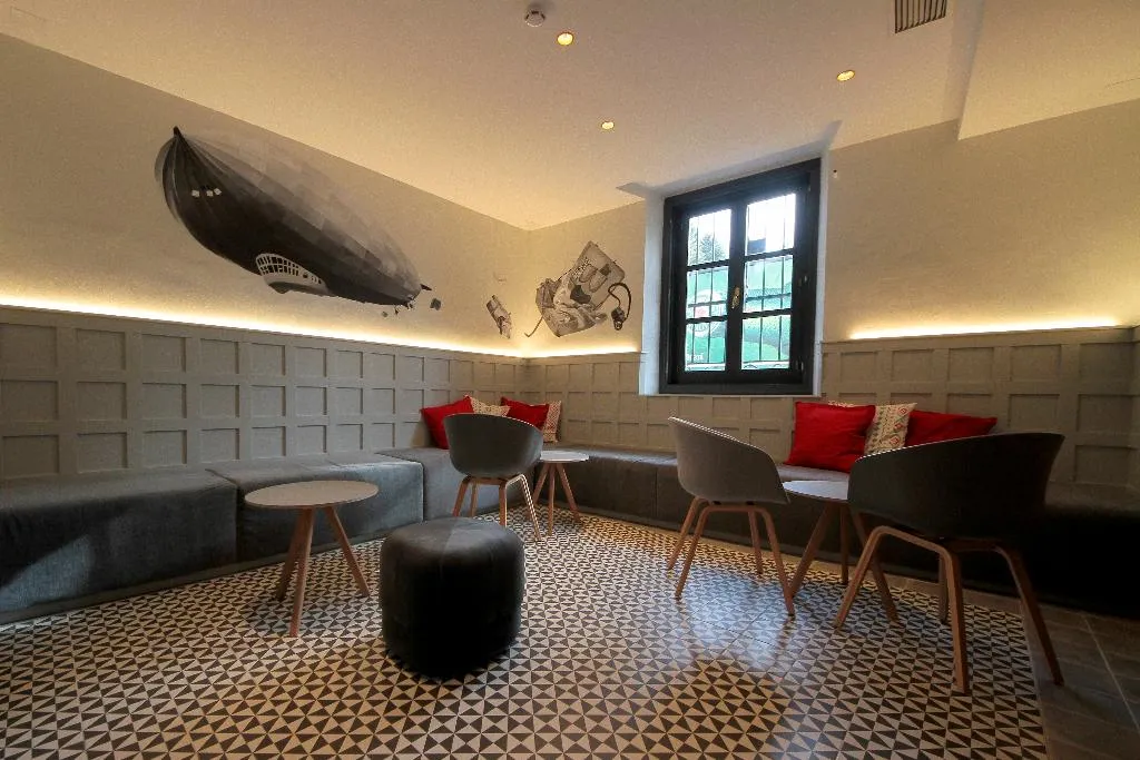 Room, Complutum Hostel, Madrid