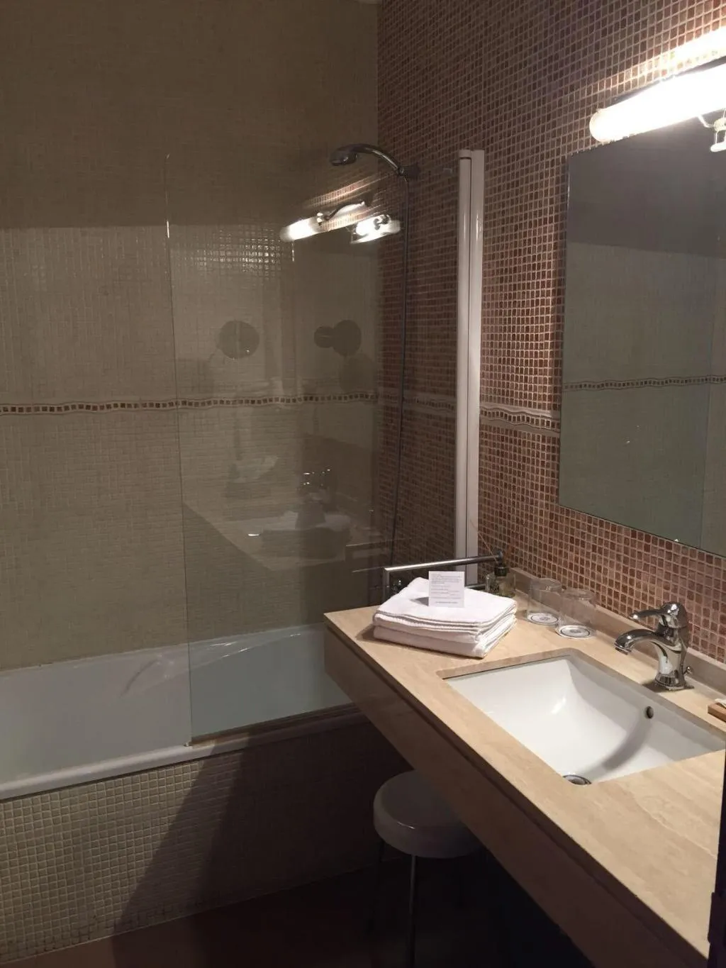 Room, Muralleta, Valencia