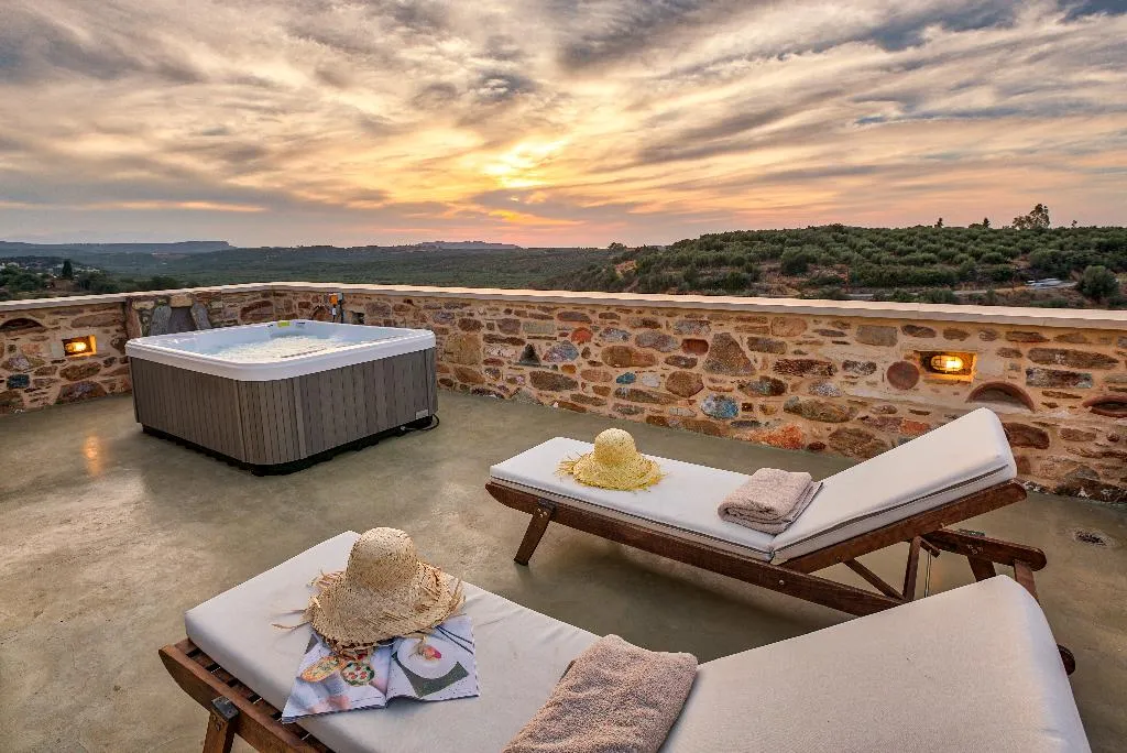 SUITE WITH JACUZZI Room, Lameriana Secret Village, Crete