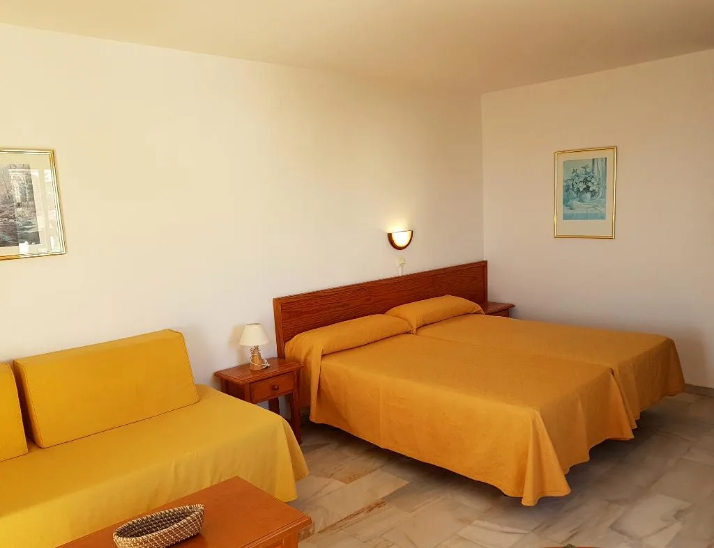 STUDIO CAPACITY 3 Room, Aparthotel Sunny Beach, Costa Del Sol
