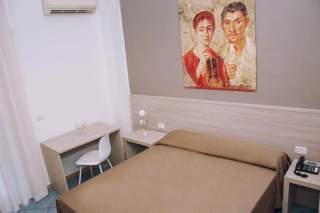 Room, Hotel Piccolo Sogno, Naples