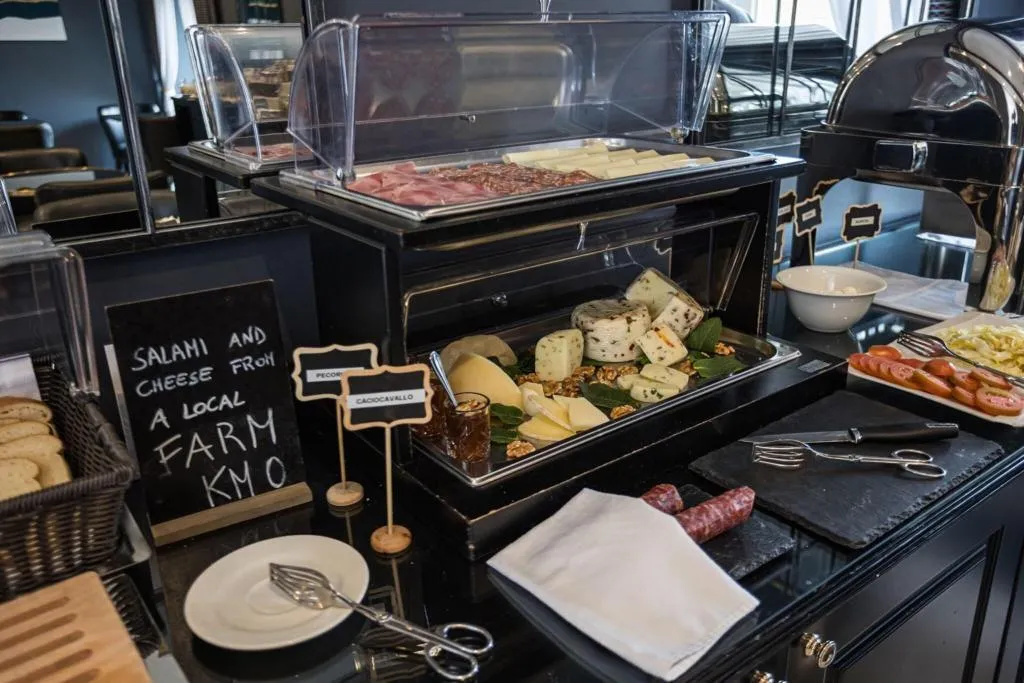 Restaurant, Hotel metro 900, Naples