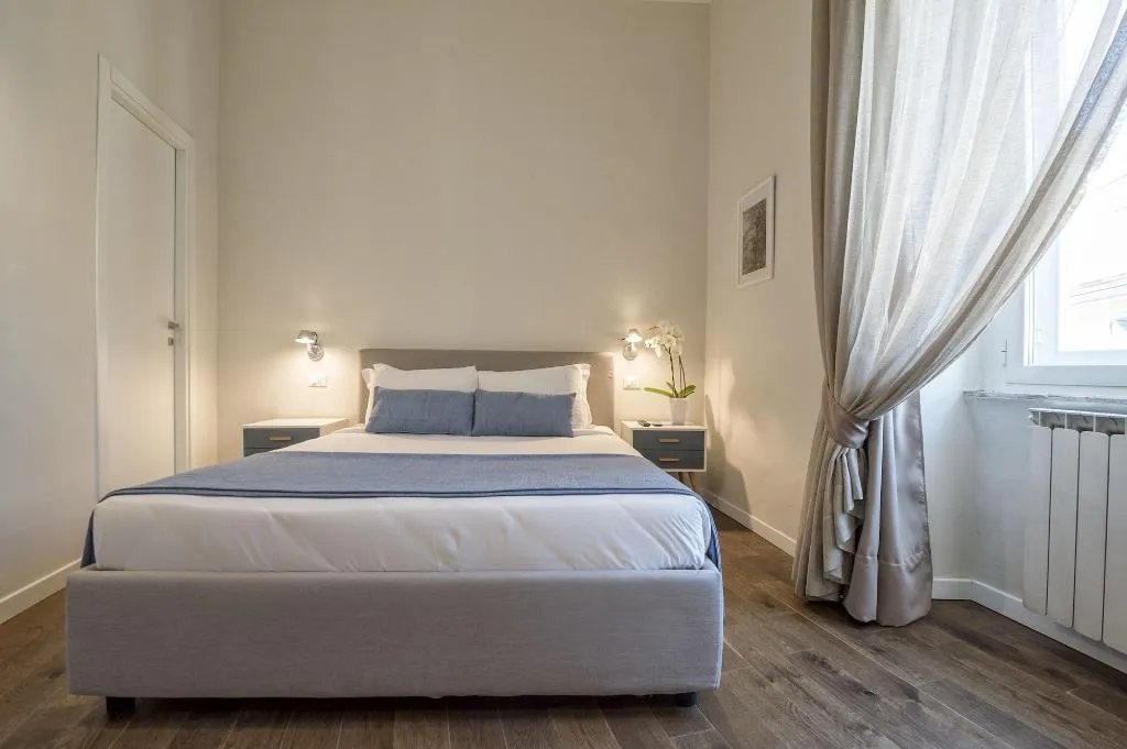 Room, Little Queen Relais, Rome