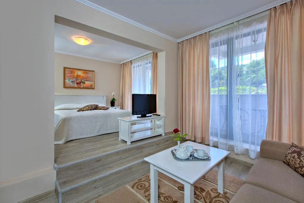 SINGLE WITH KITCHENETTE Room, White Rock Castle Suite Hotel & Spa, Varna