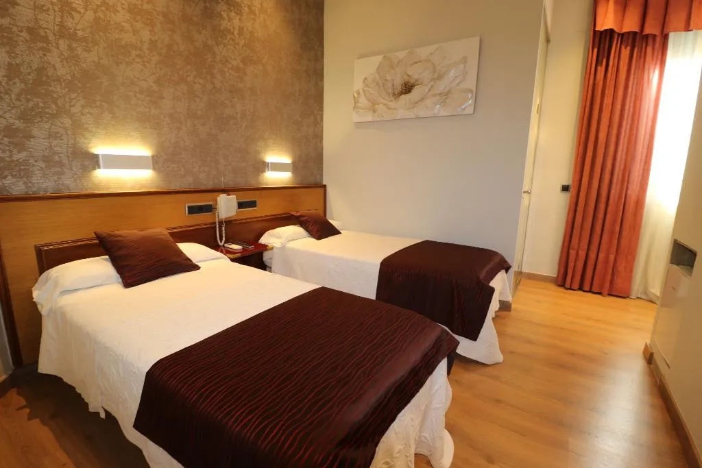 TWIN STANDARD Room, Hostal Hispano-Argentino Gran Via, Madrid
