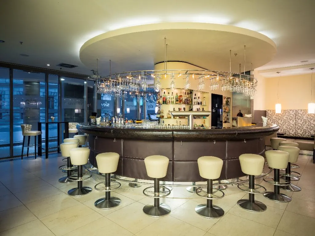 Bar, Lindner Vienna am Belvedere, part of JdV by Hyatt, Vienna