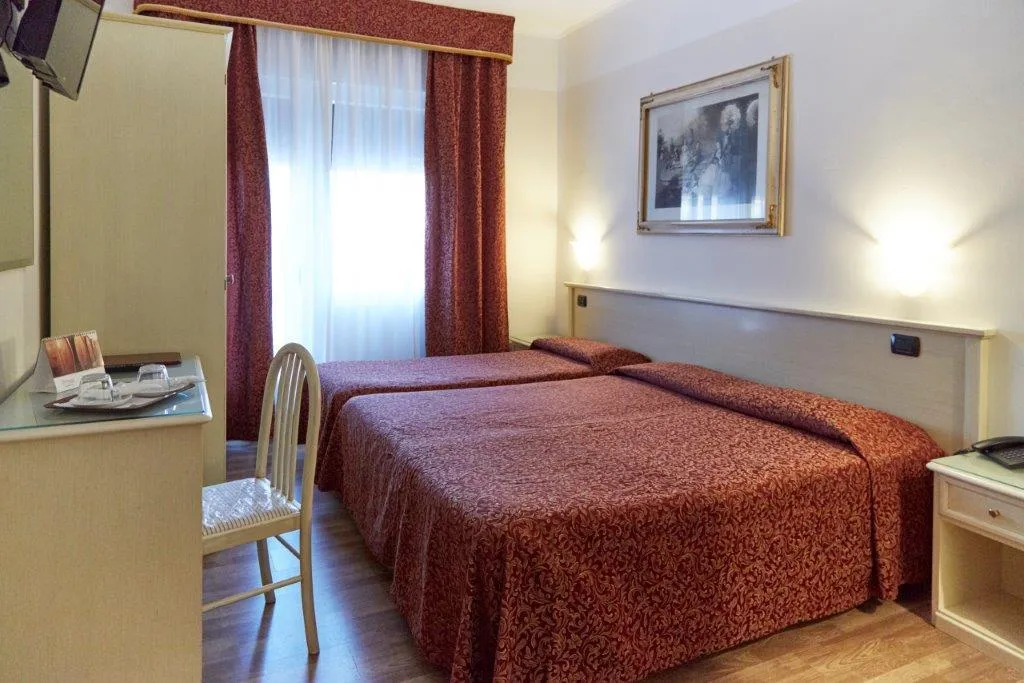 TRIPLE STANDARD Room, Hotel Villa Adele, Venice