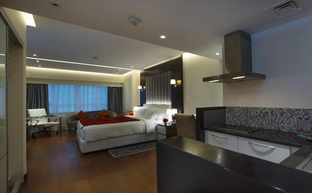 Double or Twin DELUXE Room, Number One Tower Suites, Dubai