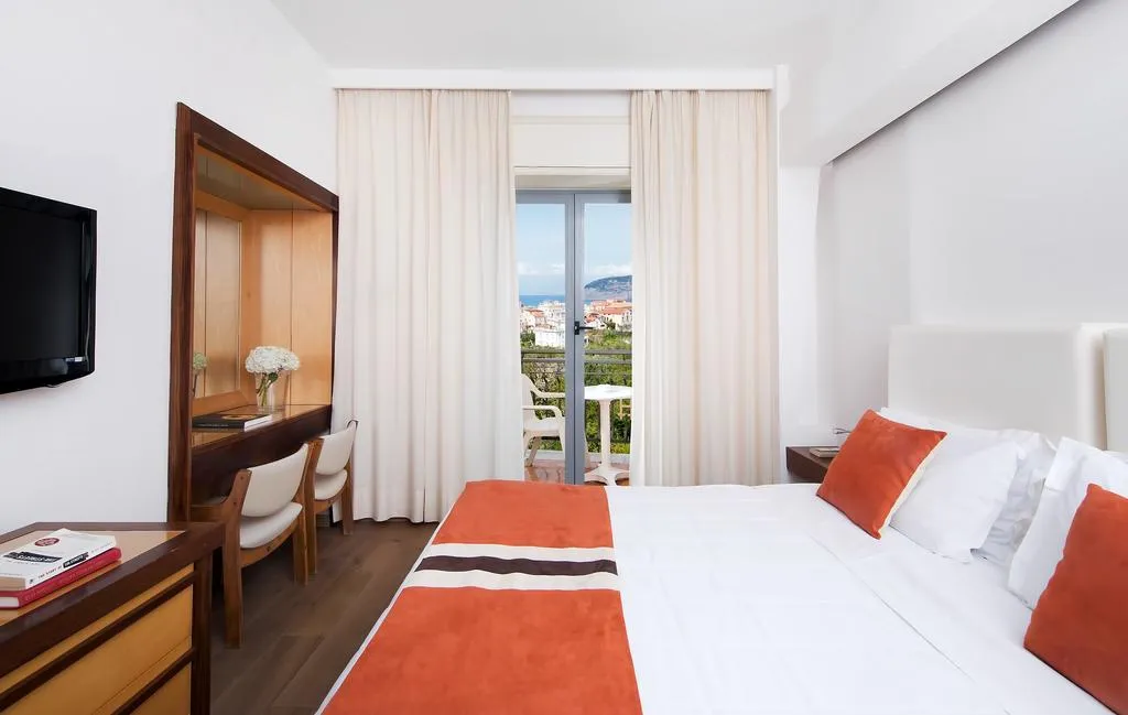 Room, Conca Park, Naples