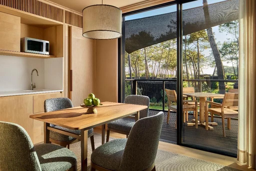 FAMILY ROOM WITH TERRACE Room, Tivoli Estela Golf & Lodges Porto, Porto